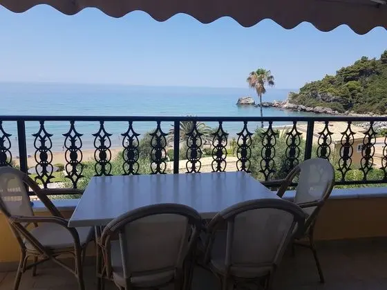 MenigosAA5G No46 SeaView 2bedroom Luxury
