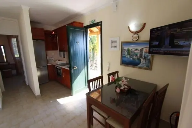 MenigosAA5G No46 SeaView 2bedroom Luxury - Mutfak