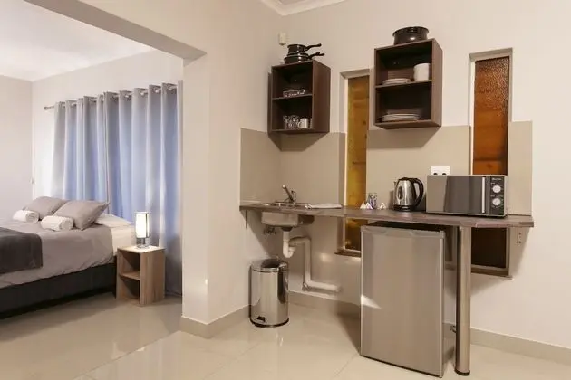 Menlyn Apartments - Mutfak