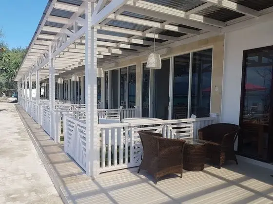 Meno Mojo Beach Resort - Dış Mekan
