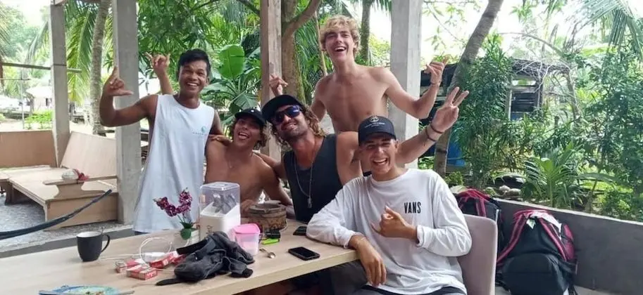 Mentawai Bagus - Hostel - Spa