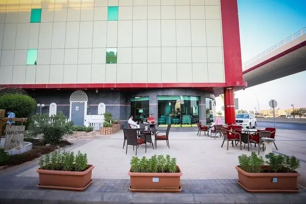 Meral Crown Hotel