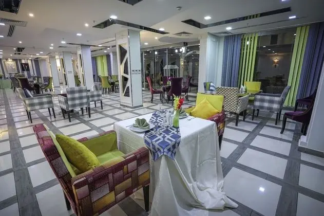 Meral Crown Hotel - Yerinde Yemek