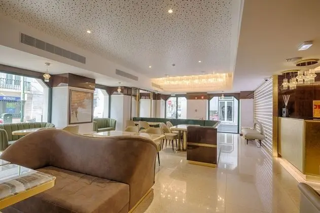 MeraPrime Gold Design Hotel - Lobi