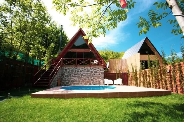 Merce Bungalov