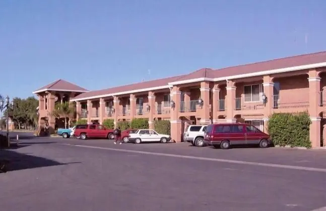 Merced inn & suites