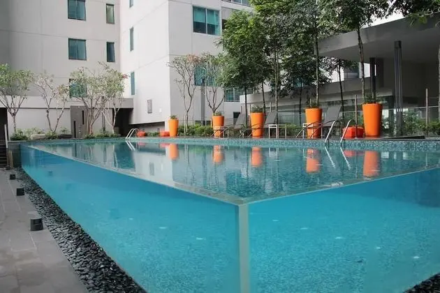 Mercu Summer Suite KLCC by Fervent - Havuz