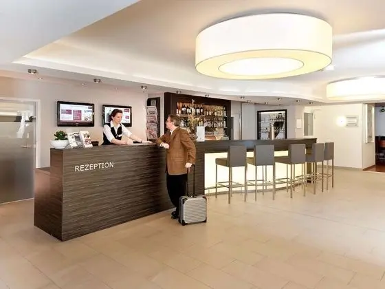 Mercure Hotel Am Entenfang Hannover - Lobi