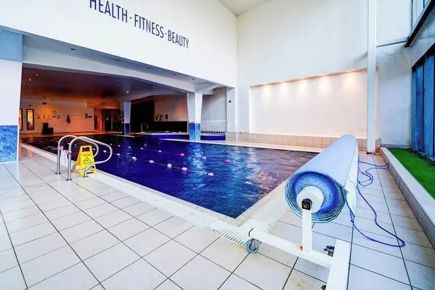 Mercure Cardiff Holland House - Havuz