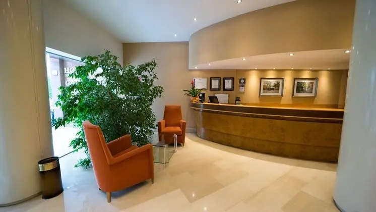 Mercure Carlton Rioja - Lobi