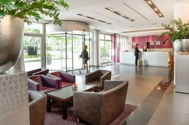 Mercure Hotel Düsseldorf City Nord - Lobi