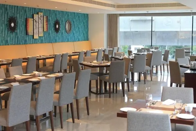 Mercure Hyderabad KCP Hotel - Yerinde Yemek