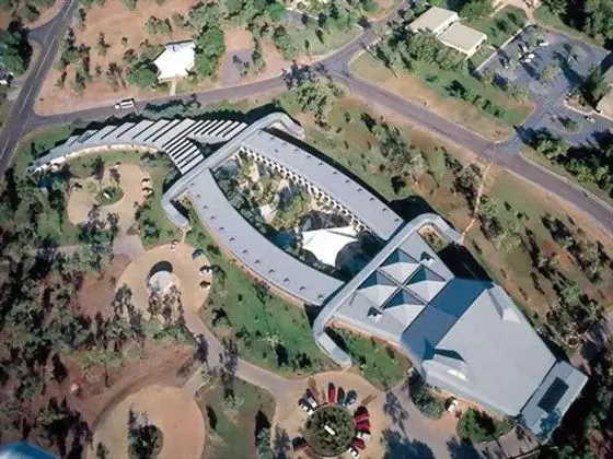Mercure Kakadu Crocodile