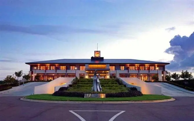 Mercure Kooindah Waters