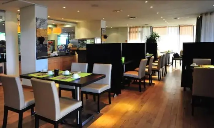 Mercure Montpellier Centre Comédie - Yerinde Yemek
