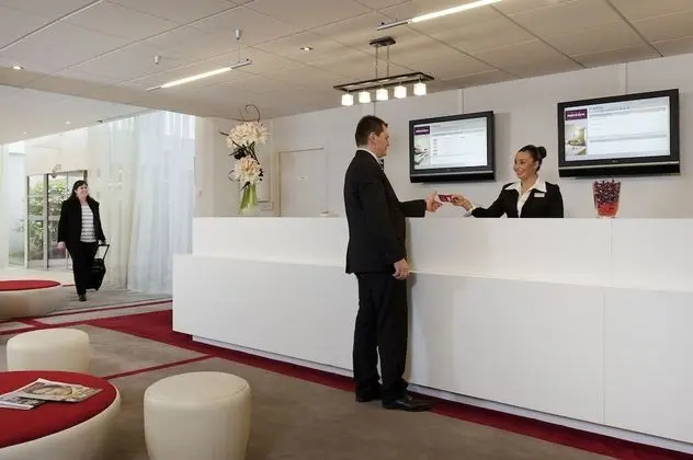 Mercure Paris Le Bourget - Lobi