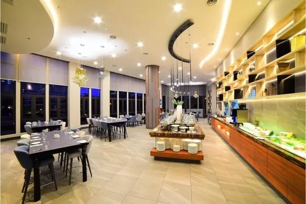 MERCURE SELANGOR SELAYANG - Yeme / İçme