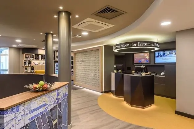 Mercure Hotel Stuttgart Zuffenhausen - Lobi
