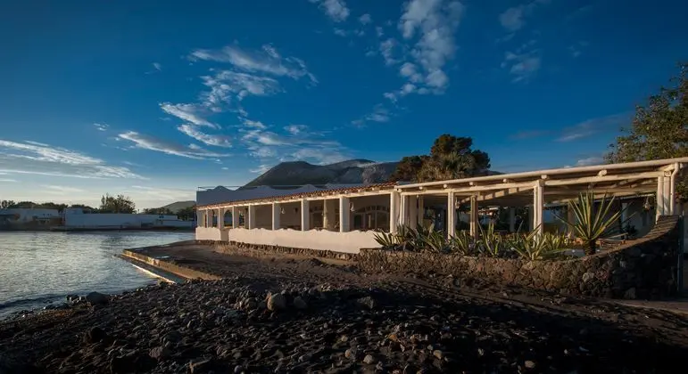 Mercure Vulcano Mari Del Sud Resort