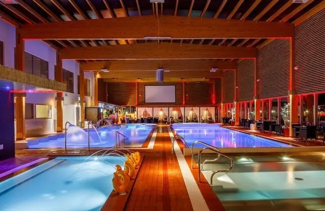 Meresuu SPA & Hotel - Havuz