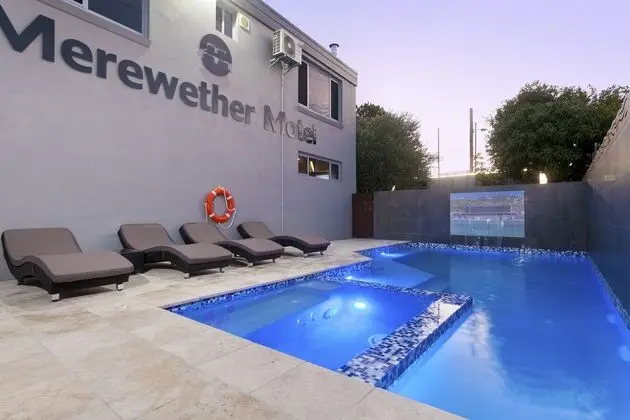 MEREWETHER MOTEL