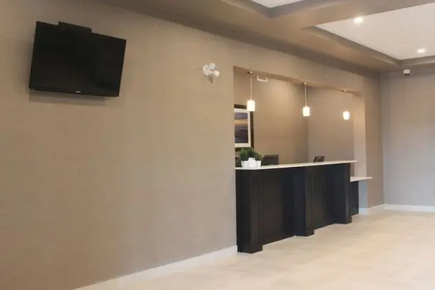 Meridian Inn & Suites Lloydminster - Lobi