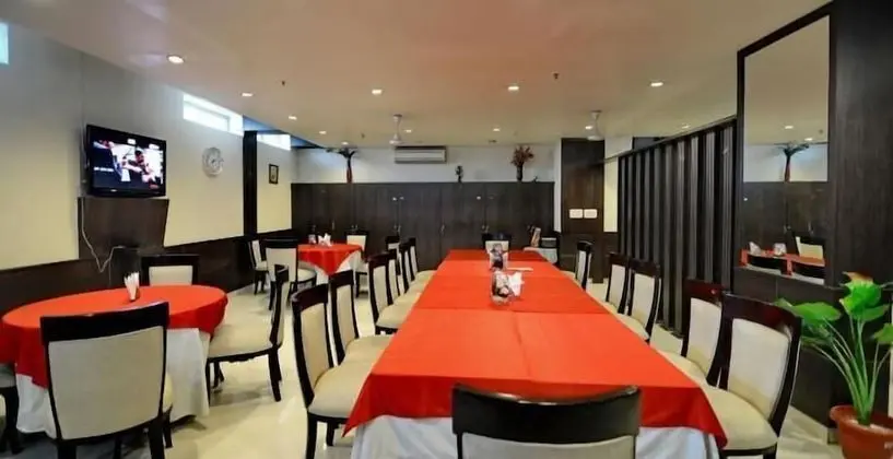 Hotel Meridian Plaza - Yerinde Yemek