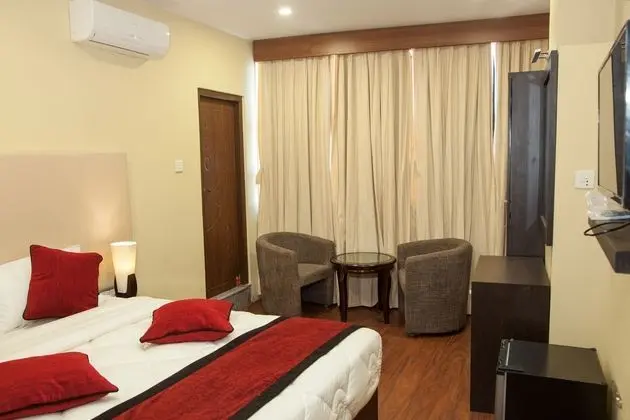 MERIDIAN SUITE HOTEL - Oda