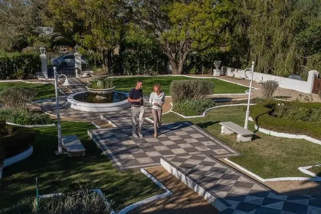 Merindol Manor - Dış Mekan