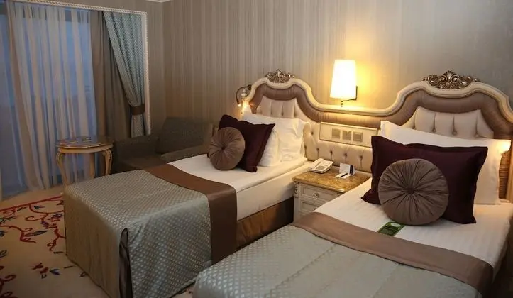 Merit Crystal Cove Hotel - Oda