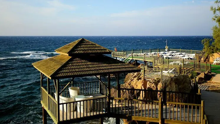 Merit Crystal Cove Hotel & SPA - 9
