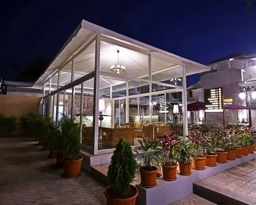 Meritas Countryside Resort - Lonavala - Dış Mekan