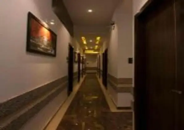 Hotel Meriton - İç Mekan