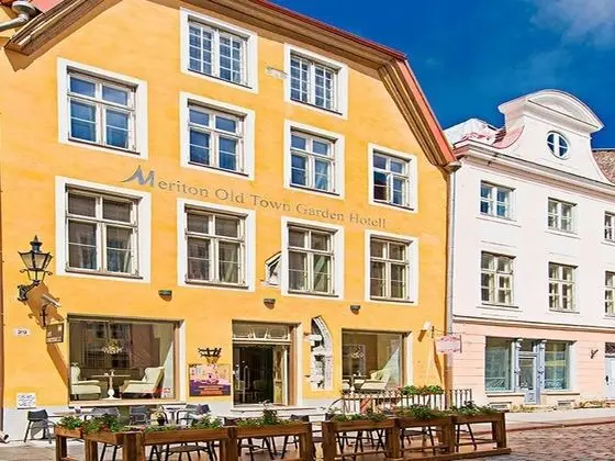 Meriton Old Town Garden