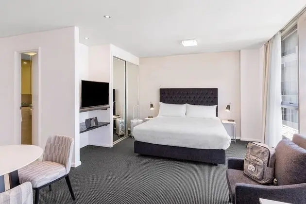 Meriton Suites Campbell Street, Sydney - Oda