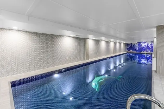 Meriton Suites North Sydney - Havuz