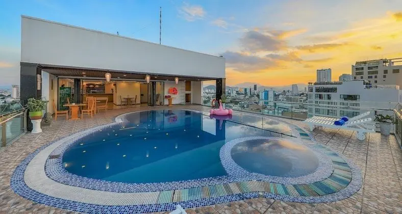 Merry Land Hotel Da Nang