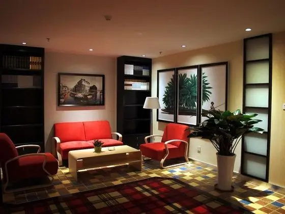 Merrynest Hotel - Lobi