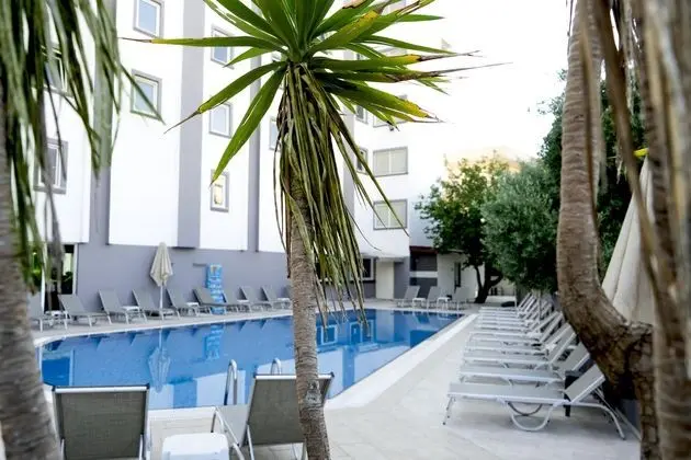 Mert Seaside Hotel