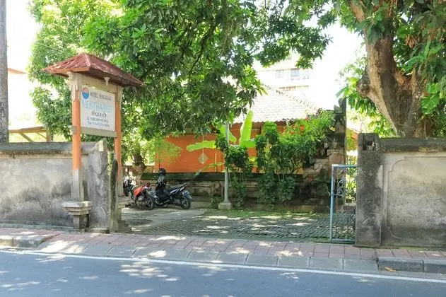 Mertha Jati Hotel & Bungalow - Dış Mekan
