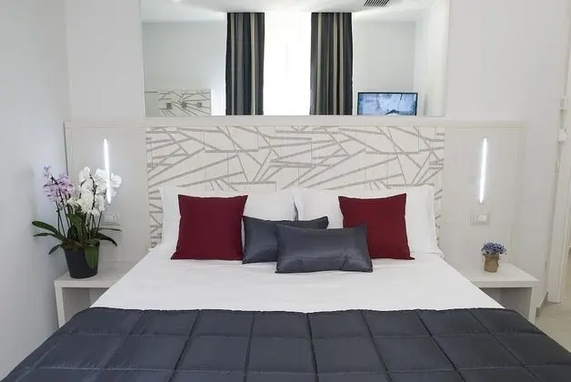 Merulana Holidays - Öne Çıkan Resim