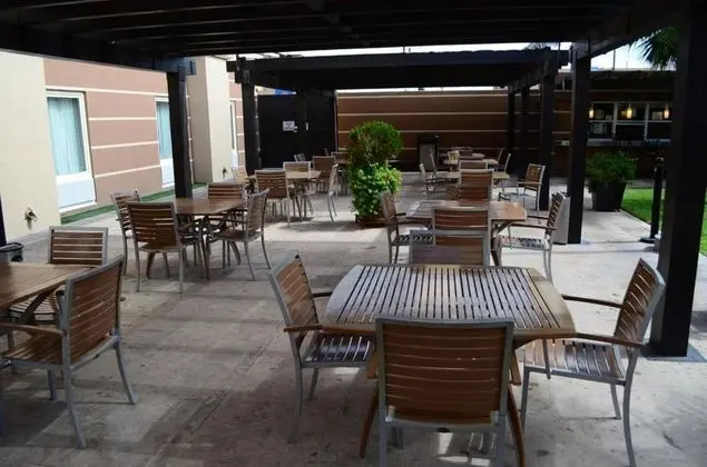 Hotel Mesaluna Near American Consulate - Yeme / İçme
