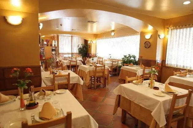 Meson del Barro Hotel - Yeme / İçme