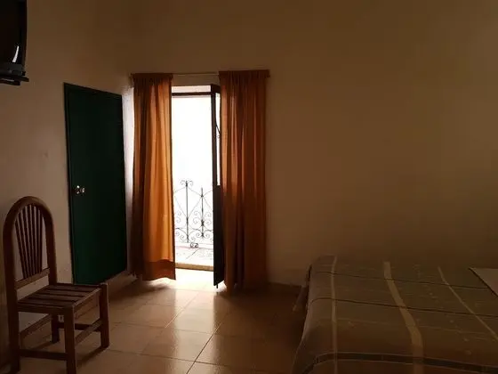 Hotel Meson Matamoros - Oda