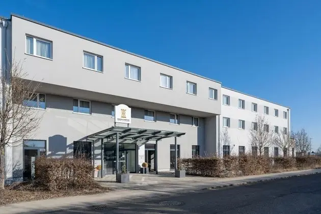 Messe & Airport Hotel Stuttgart - Dış Mekan
