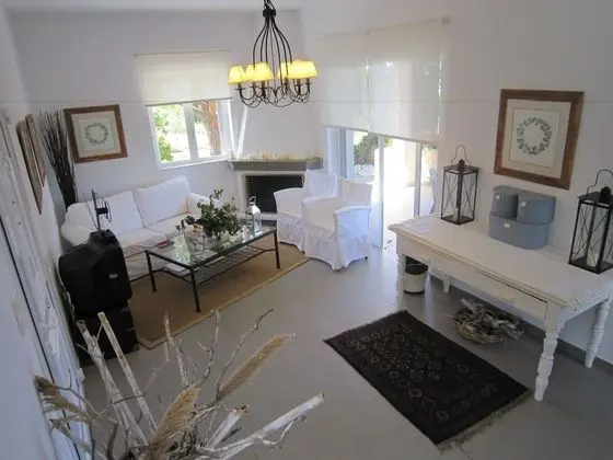 Messinian Blue SeaSide Villa - Lobi