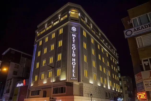 Met Gold Hotel