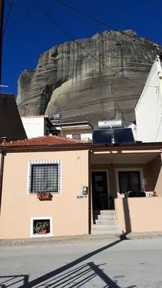 Meteora vintage old traditional house