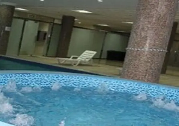 Methaq Hotel Suites 2 - Havuz