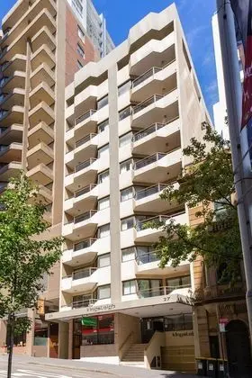 Metro Apartments on King Street - 1